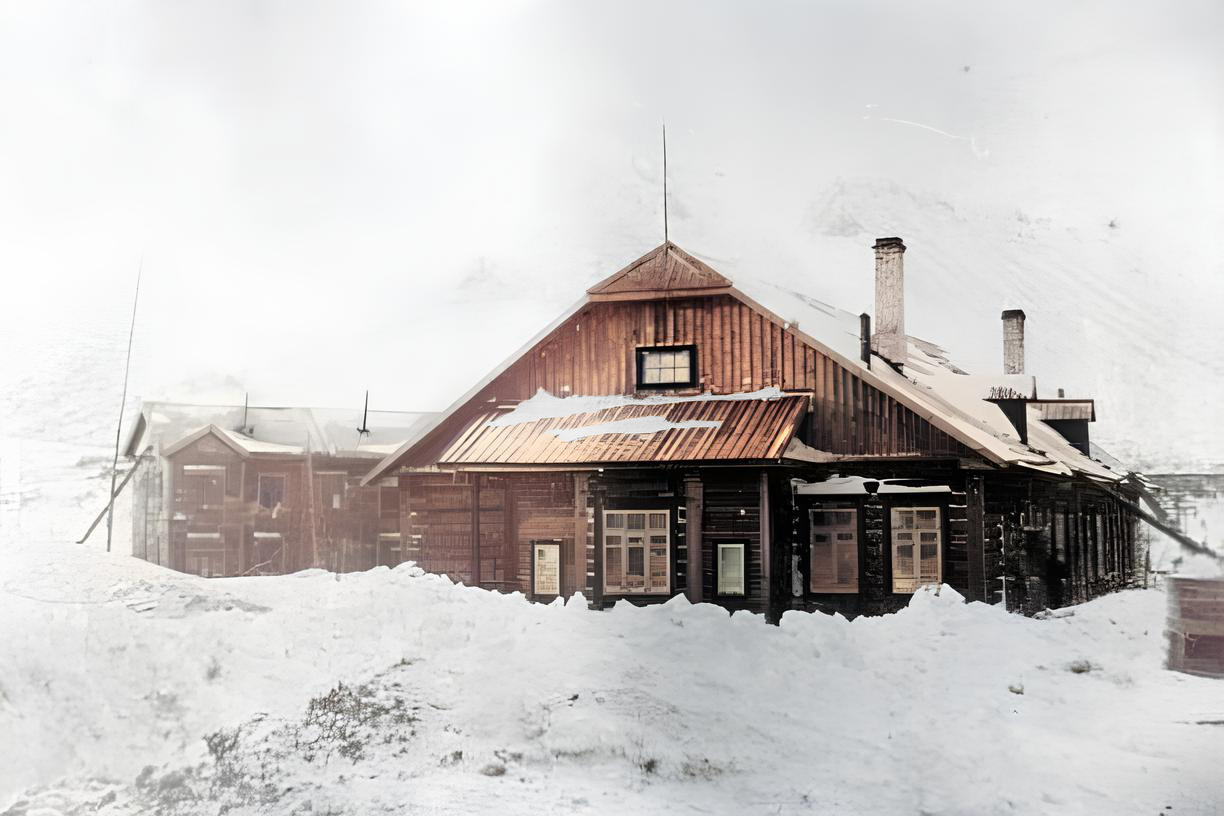 1921